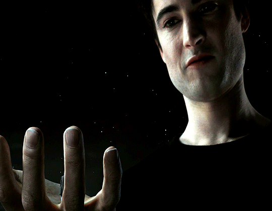 The Sandman – Netflix serija koja je zaludela svet (mračna fantazija koju moraš pogledati)