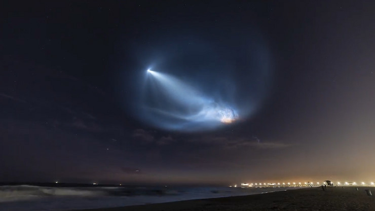 Svemirska raketa OSTAVILA JE NESTVARAN TRAG na nebu, kao da nije sa ovoga sveta (VIDEO)